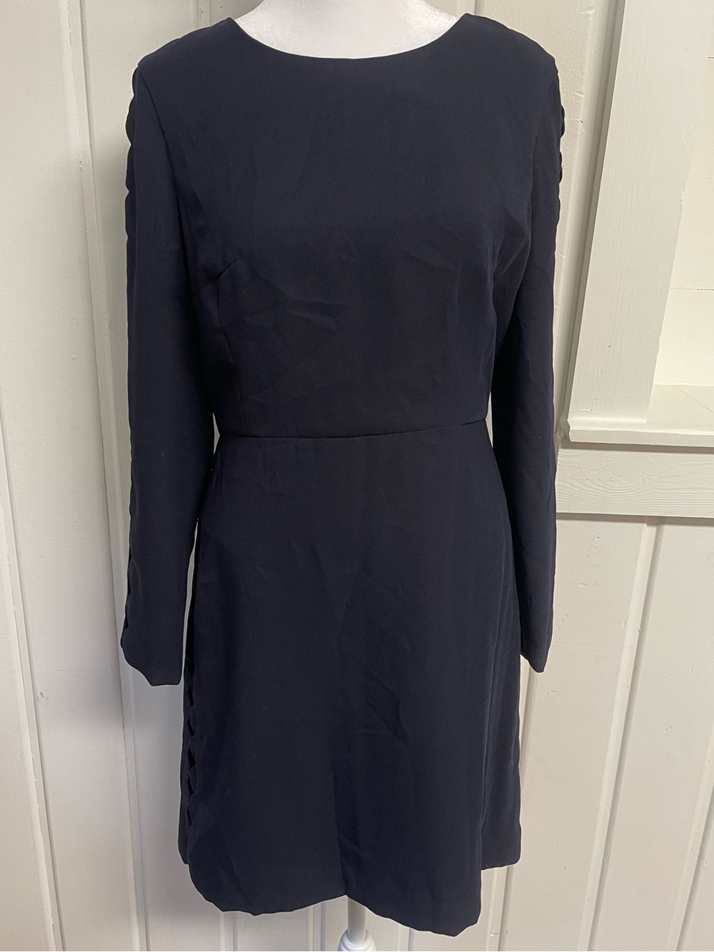 Club Monaco Navy Blue Long Sleeve Scalloped Cutout Dress Size 6